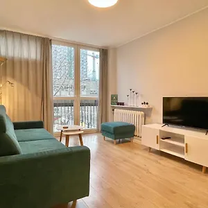 https://apartament-przy-atrium-stacja-metra-rondo-onz.warsawhotelspoland.com